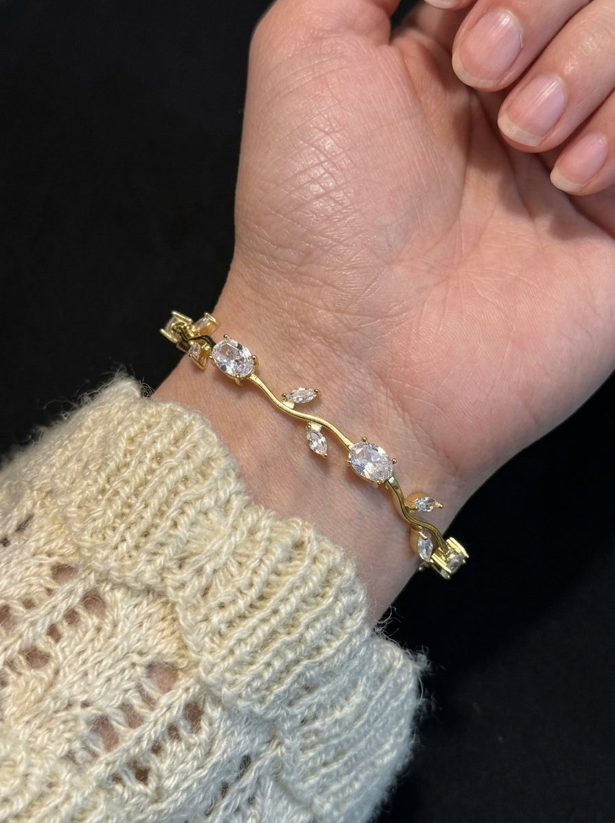 Tulip Charm Gold Bracelets