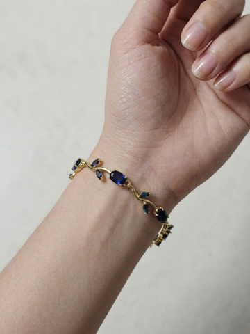 Royal sapphire Petals
